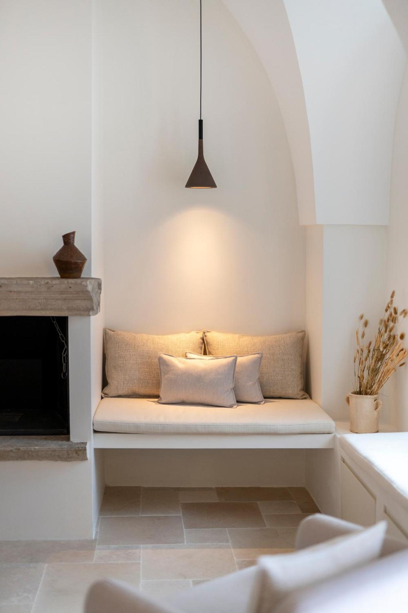 Casa U Burie, Casa Design Con Terrazza Panoramica E Jacuzzi Apartment ชิสแตร์นีโน ภายนอก รูปภาพ